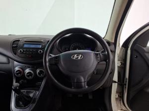 Hyundai i10 1.1 Motion - Image 10