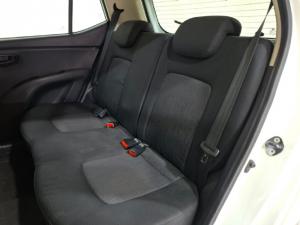 Hyundai i10 1.1 Motion - Image 14