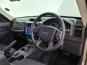 Jeep Cherokee 3.7L Sport - Image 16