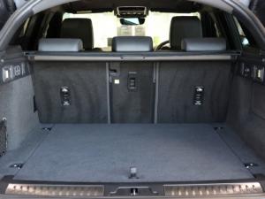 Land Rover Range Rover Velar D300 Dynamic HSE - Image 11