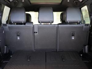 Land Rover Defender 110 D300 X-Dynamic HSE - Image 11