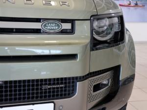 Land Rover Defender 110 D300 X-Dynamic HSE - Image 14