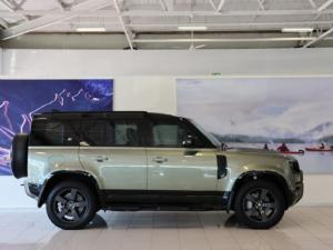 Land Rover Defender 110 D300 X-Dynamic HSE - Image 7