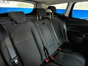 Ford Kuga 1.5T Ambiente auto - Image 10