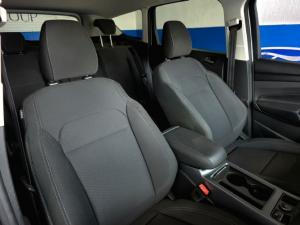 Ford Kuga 1.5T Ambiente auto - Image 9