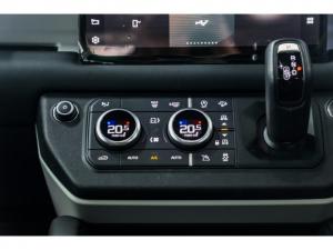 Land Rover Defender 110 D300 X-Dynamic HSE - Image 16