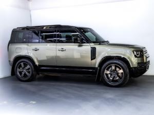Land Rover Defender 110 D300 X-Dynamic HSE - Image 2