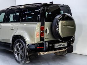Land Rover Defender 110 D300 X-Dynamic HSE - Image 9
