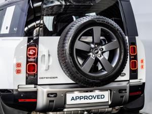 Land Rover Defender 110 D300 X-Dynamic SE - Image 10