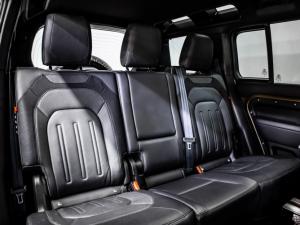 Land Rover Defender 110 D300 X-Dynamic HSE - Image 14