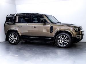 Land Rover Defender 110 D300 X-Dynamic HSE - Image 2