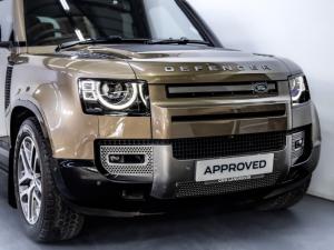 Land Rover Defender 110 D300 X-Dynamic HSE - Image 3