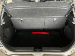 Suzuki Swift 1.2 GLX auto - Image 10