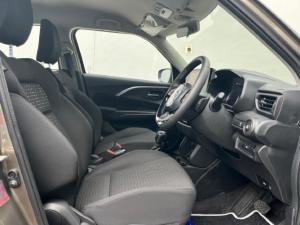 Suzuki Swift 1.2 GLX auto - Image 8