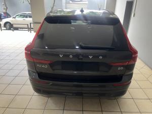 Volvo XC60 B5 Momentum - Image 4