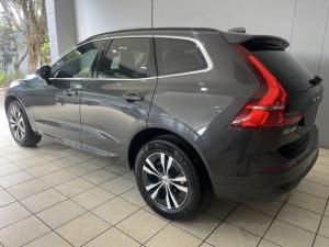 Volvo XC60 B5 Momentum - Image 3