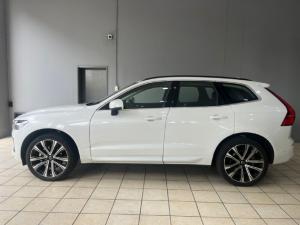 Volvo XC60 B5 AWD Essential - Image 2