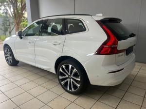 Volvo XC60 B5 AWD Essential - Image 3