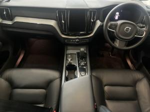 Volvo XC60 B5 AWD Essential - Image 5