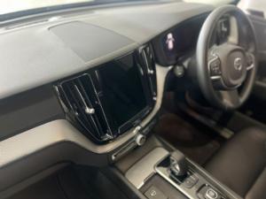 Volvo XC60 B5 AWD Essential - Image 7