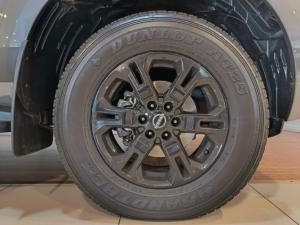 Nissan Navara 2.5DDTi double cab Stealth 4x4 - Image 6
