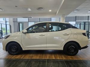 Hyundai Grand i10 1.2 Executive sedan manual - Image 2