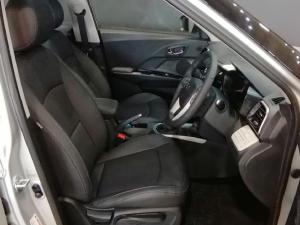 Mahindra XUV300 1.2T W8 - Image 9