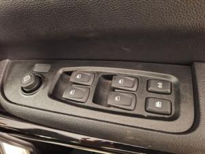 Mahindra XUV700 2.0T AX5 - Image 11