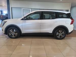 Mahindra XUV700 2.0T AX5 - Image 3