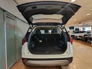 Mahindra XUV700 2.0T AX5 - Image 5