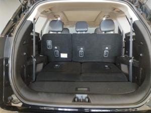 Mahindra XUV700 2.0T AX7L Black Edition - Image 5