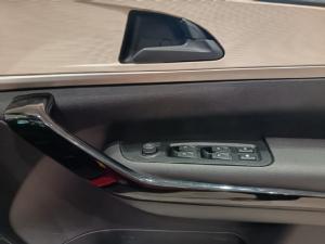 Mahindra XUV700 2.0T AX5 - Image 15