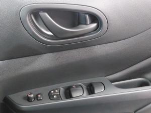 Nissan Navara 2.5DDTi double cab Pro-4X 4x4 - Image 13