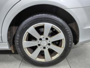 Mercedes-Benz C-Class C200 auto - Image 9