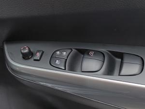 Nissan Navara 2.5DDTi double cab Stealth 4x4 - Image 16