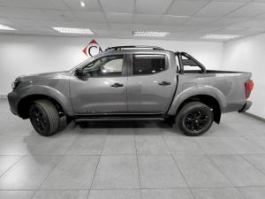 Nissan Navara 2.5DDTi double cab Stealth 4x4 - Image 2