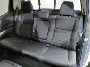 Nissan Navara 2.5DDTi double cab Stealth 4x4 - Image 7