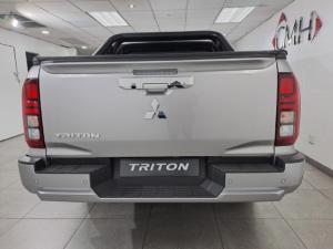 Mitsubishi Triton 2.4DI-D double cab GLS 4x4 auto - Image 4
