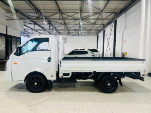 Hyundai H-100 Bakkie 2.6D deck - Image 2