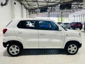 Suzuki S-Presso 1.0 GL manual - Image 2