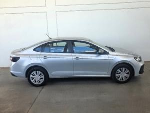 Volkswagen Polo sedan 1.6 manual - Image 3