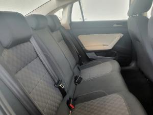 Volkswagen Polo sedan 1.6 manual - Image 8