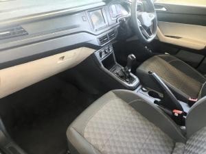 Volkswagen Polo sedan 1.6 manual - Image 9