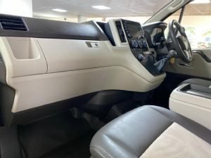 Toyota Quantum 2.8 LWB bus 11-seater GL - Image 10