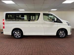 Toyota Quantum 2.8 LWB bus 11-seater GL - Image 5