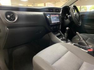 Toyota Corolla Quest 1.8 Plus manual - Image 10