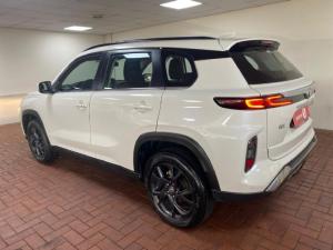 Toyota Urban Cruiser 1.5 XR manual - Image 3