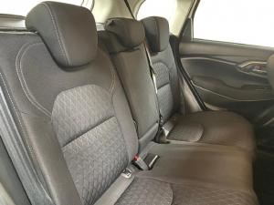 Toyota Urban Cruiser 1.5 XR manual - Image 9