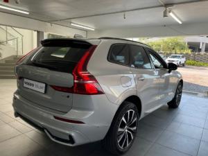 Volvo XC60 B5 AWD Plus Dark - Image 3