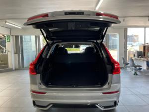 Volvo XC60 B5 AWD Plus Dark - Image 5